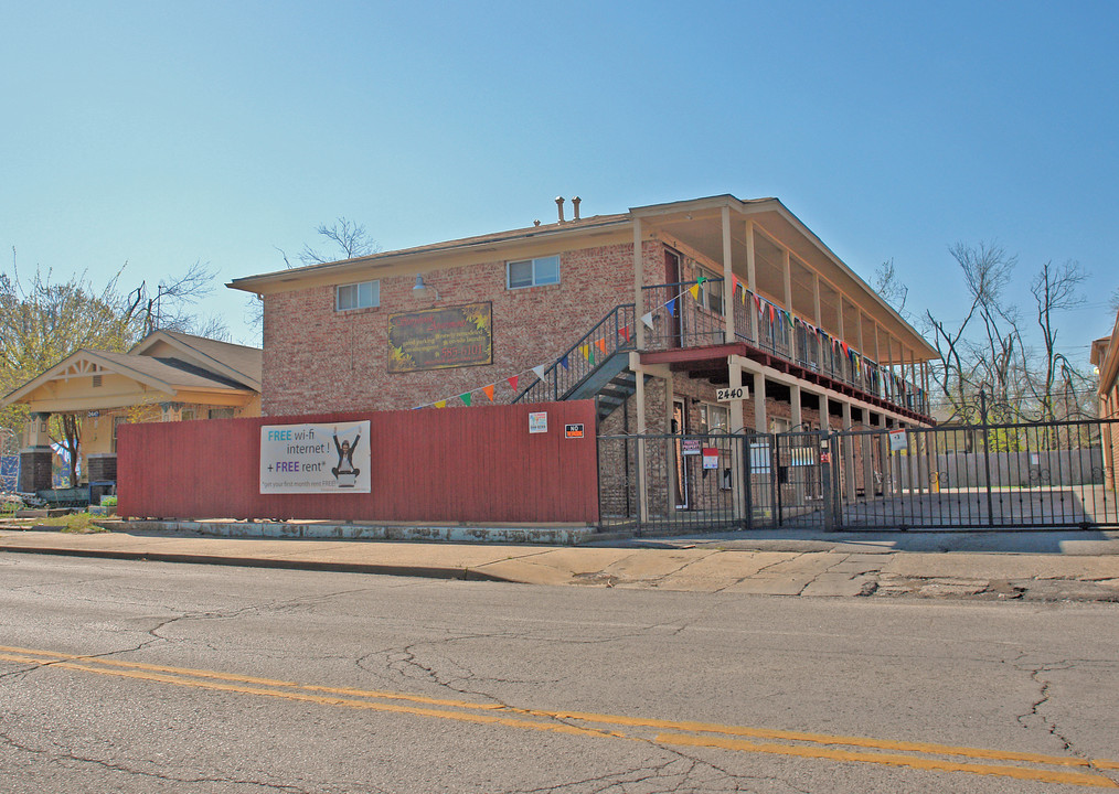 2440 E 6th St in Tulsa, OK - Building Photo