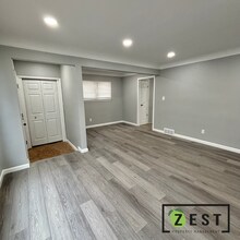 29287 Commonwealth St in Roseville, MI - Foto de edificio - Building Photo