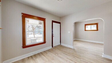 6825 Clement Ave in Cleveland, OH - Building Photo - Building Photo