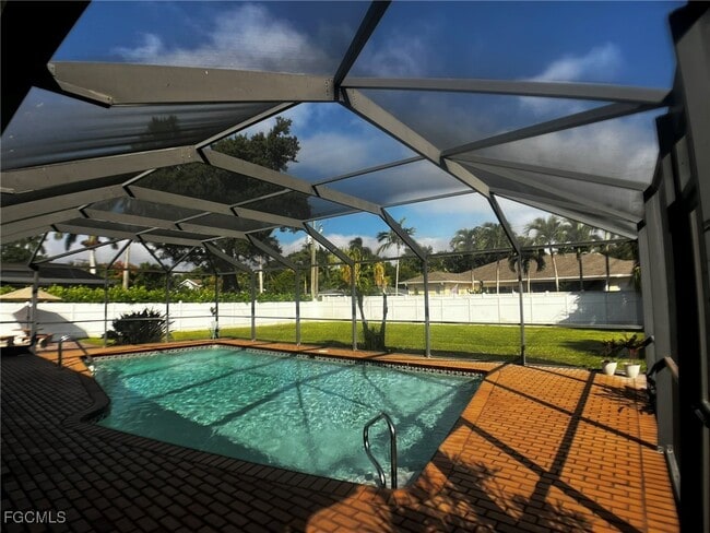 property at 1263 Caloosa Dr