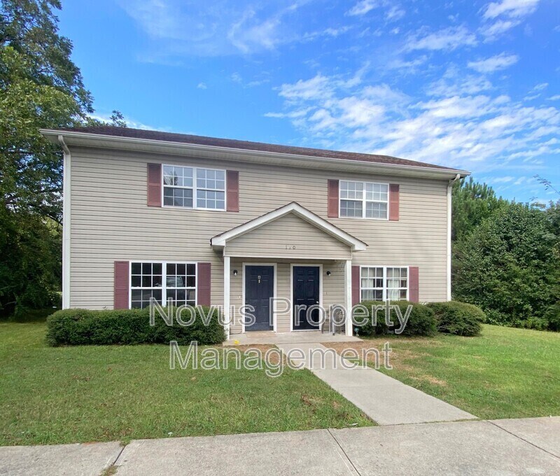 110 Ridgecrest Ave in Carrollton, GA - Building Photo