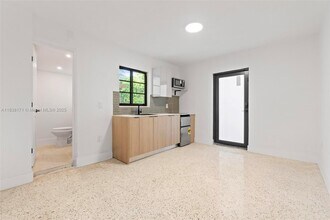 2442 SW 3rd St in Miami, FL - Building Photo - Building Photo