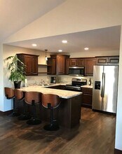 812 Daisy Ln in Eau Claire, WI - Building Photo - Building Photo