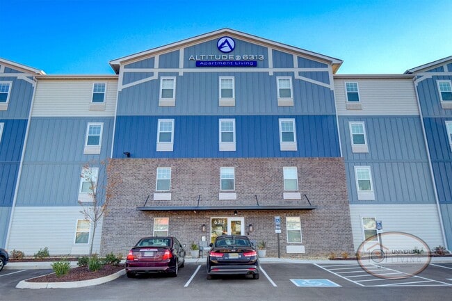 Altitude @ 6313 in Knoxville, TN - Foto de edificio - Building Photo