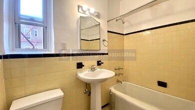 2712 Decatur Ave in Bronx, NY - Foto de edificio - Building Photo