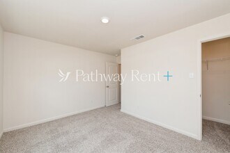10832 Gray Mare Dr in Fort Worth, TX - Building Photo - Building Photo