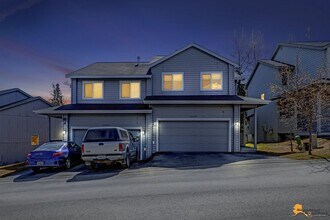 20418 Icefall Dr in Anchorage, AK - Building Photo - Building Photo