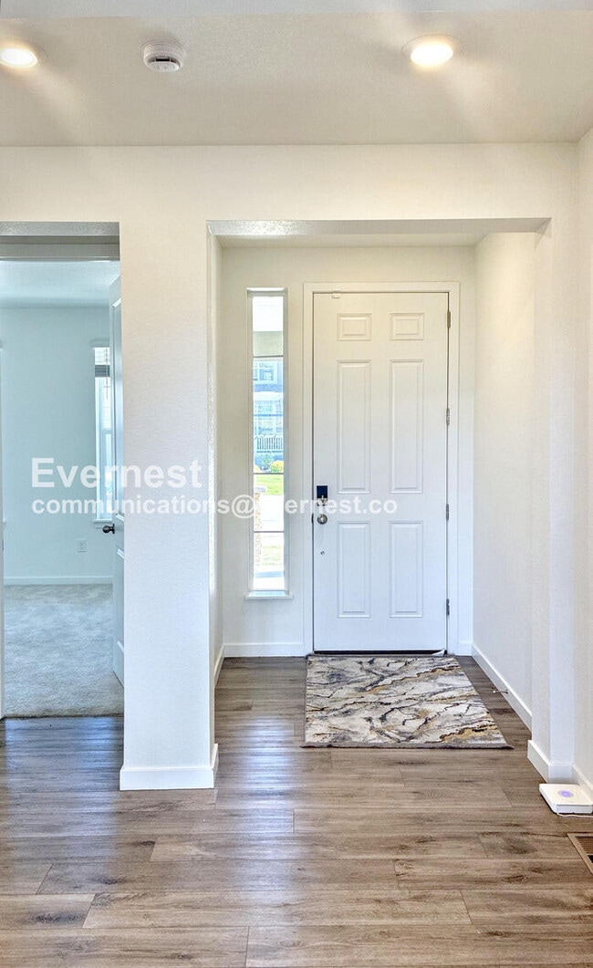 740 Columbia St in Johnstown, CO - Building Photo - Building Photo