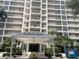 3520 Oaks Way in Pompano Beach, FL - Building Photo