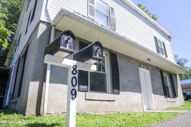 809 Diamond Ct, Unit 2