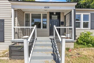 4604 N Rockwell Ave in Bethany, OK - Foto de edificio - Building Photo