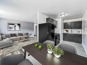 6930 N Broad St in Philadelphia, PA - Foto de edificio - Building Photo