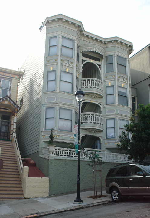 751 Waller St in San Francisco, CA - Building Photo