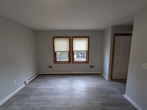 998 Campbell Ave in West Haven, CT - Building Photo - Building Photo