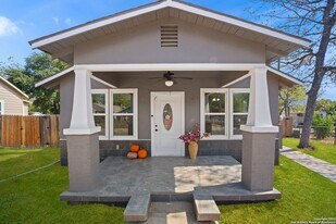 1530 SW 19th St in San Antonio, TX - Building Photo