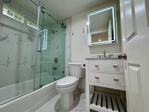 2245 Meadowvale Ave in Los Angeles, CA - Building Photo - Building Photo