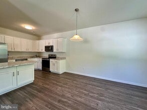 76 Tansboro Rd in Berlin, NJ - Building Photo - Building Photo
