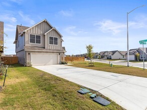 374 Wayne Way in New Braunfels, TX - Building Photo - Building Photo