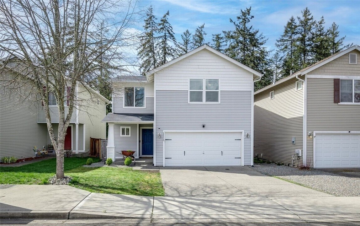 20310 46th Ave Ct E in Spanaway, WA - Building Photo