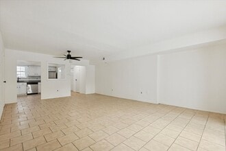 21 Cavendish Dr in Ambler, PA - Building Photo - Building Photo