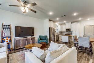 5106 Springlake Pky in Haltom City, TX - Building Photo