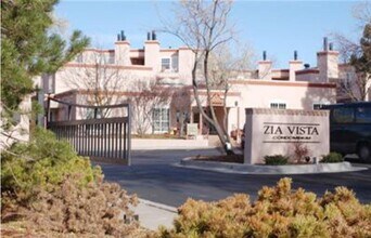 2501 W Zia Rd, Unit 10-108 in Santa Fe, NM - Building Photo - Building Photo