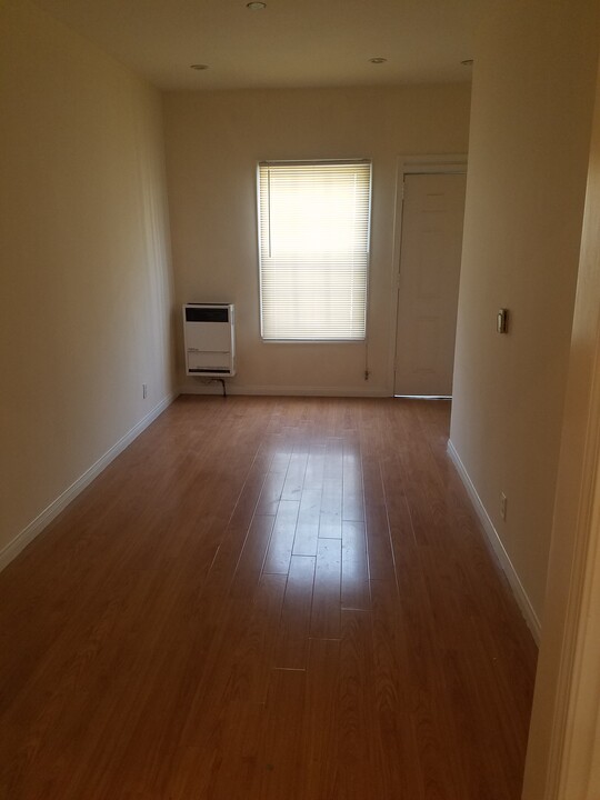 230 Columbia Pl, Unit 230 in Los Angeles, CA - Building Photo