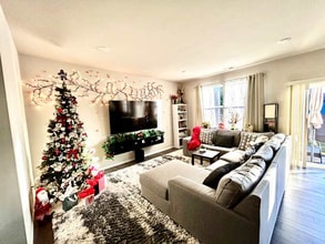 926 Bradley St NE in Lacey, WA - Building Photo - Building Photo