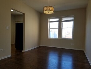 1501 N Kolin Ave in Chicago, IL - Building Photo - Building Photo