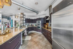 700 NE 25th St, Unit 1104 in Miami, FL - Building Photo
