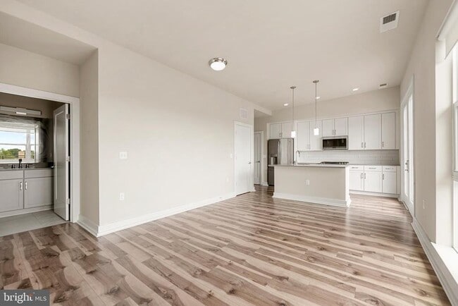 property at 1800 Mt Vernon Ave