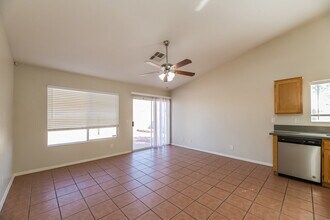 5124 Keswick Rd in North Las Vegas, NV - Foto de edificio - Building Photo