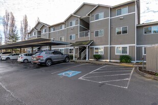 1670 SW Mulberry Pl in Oak Harbor, WA - Building Photo