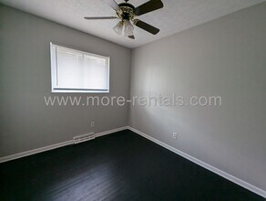 1631-1633-1633 Carstare Dr in Columbus, OH - Building Photo - Building Photo