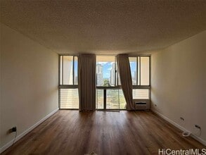 500 University Ave in Honolulu, HI - Building Photo - Building Photo