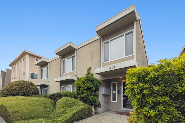 412 Richmond Dr in Millbrae, CA - Foto de edificio - Building Photo