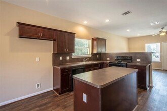 8530 Homewood Ln in Houston, TX - Foto de edificio - Building Photo