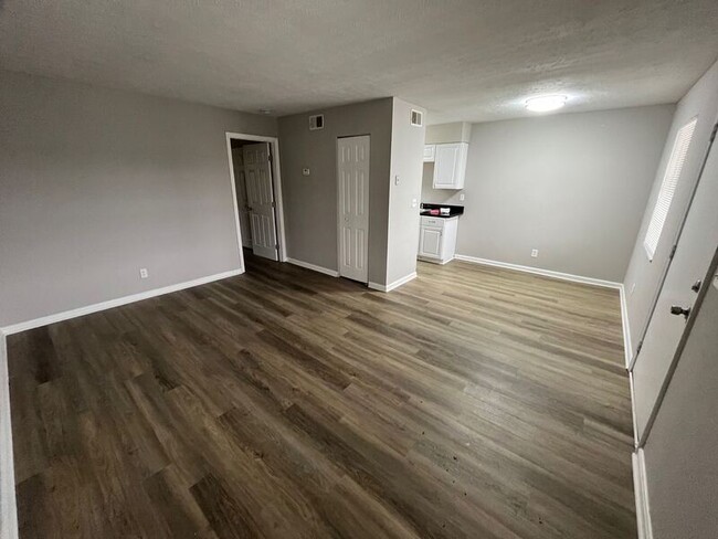 property at 672 Knox Blvd