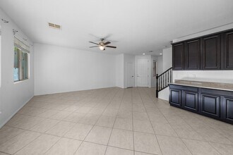 10059 Lady Apple Dr in Las Vegas, NV - Building Photo - Building Photo