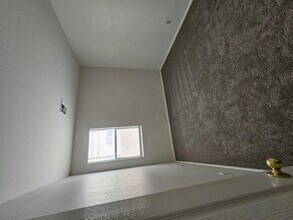 12247 W Grant St in Avondale, AZ - Foto de edificio - Building Photo