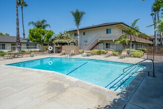 El Cortez Apartments in Anaheim, CA - Building Photo - Building Photo
