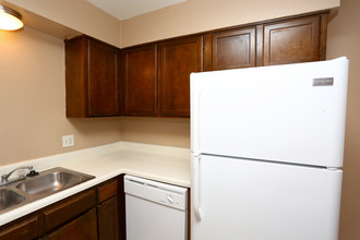 Remington Apartments in Oklahoma City, OK - Building Photo - Interior Photo