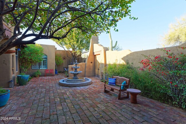 8315 E Bronco Trail in Scottsdale, AZ - Building Photo - Building Photo