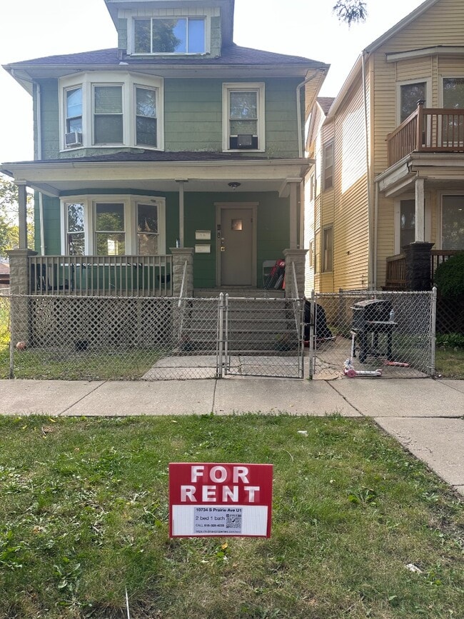 property at 10734 S Prairie Ave