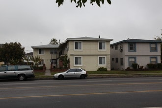 20541 Vanowen St in Winnetka, CA - Building Photo - Other