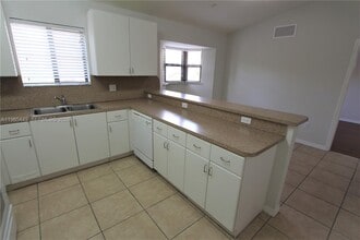 22831 SW 88th Pl in Cutler Bay, FL - Building Photo - Building Photo