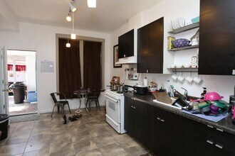 1118 N Ashland Ave, Unit 3 in Chicago, IL - Building Photo - Building Photo