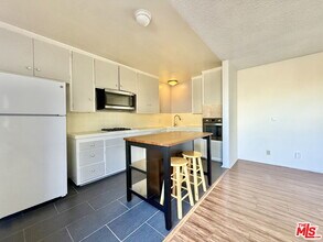 127 Loma Vista St in El Segundo, CA - Building Photo - Building Photo