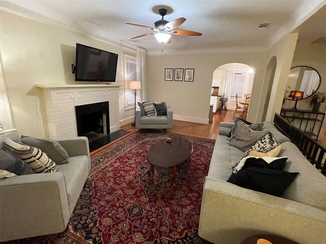 property at 1604 Castle Ct