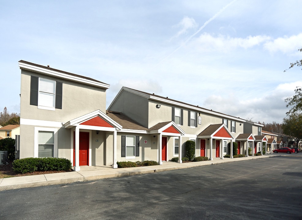 The Villas At Newport Landing in Tampa, FL - Building Photo